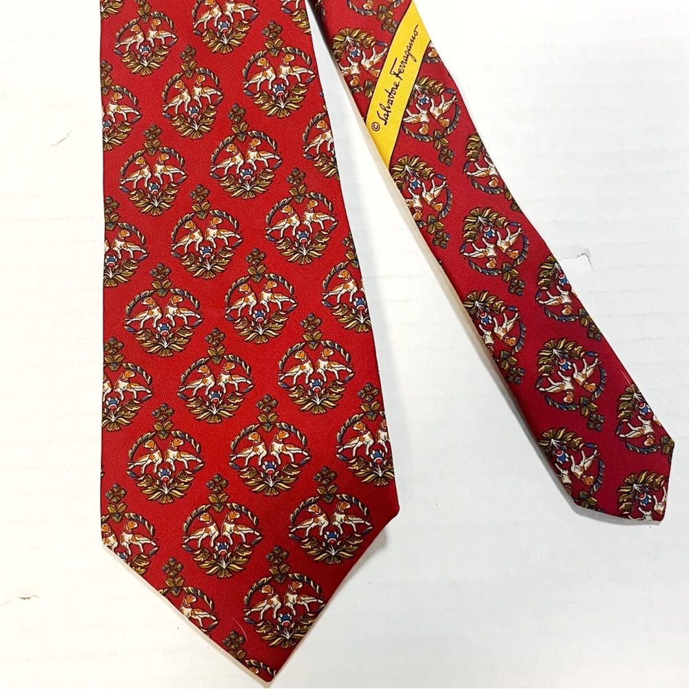 Salvatore Ferragamo Vintage 100% Silk Hunting Dog Tie Red Made in Italy